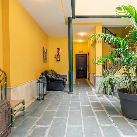 Apartment Green